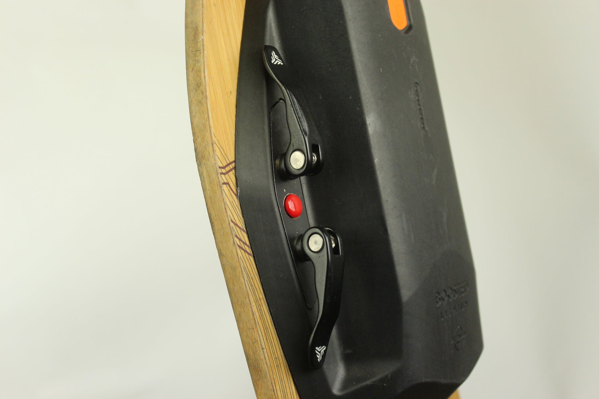 quick disconnect battery swap for skateboards